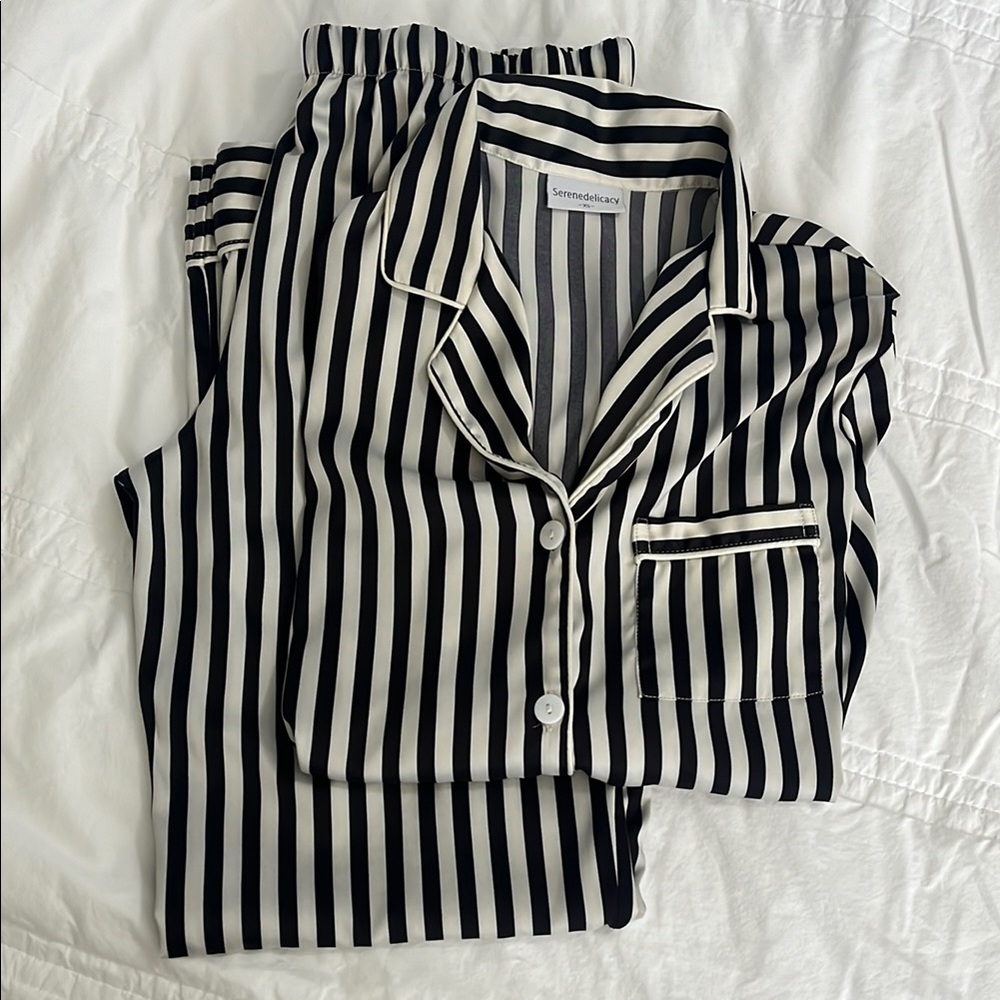 NWOT silky pajama set
